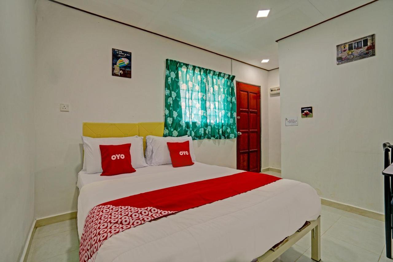 Capital O 90423 Teratai Chalet Hotel Kampong Raja Luaran gambar